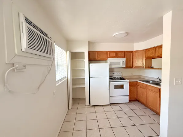 Welk Arms Apartments