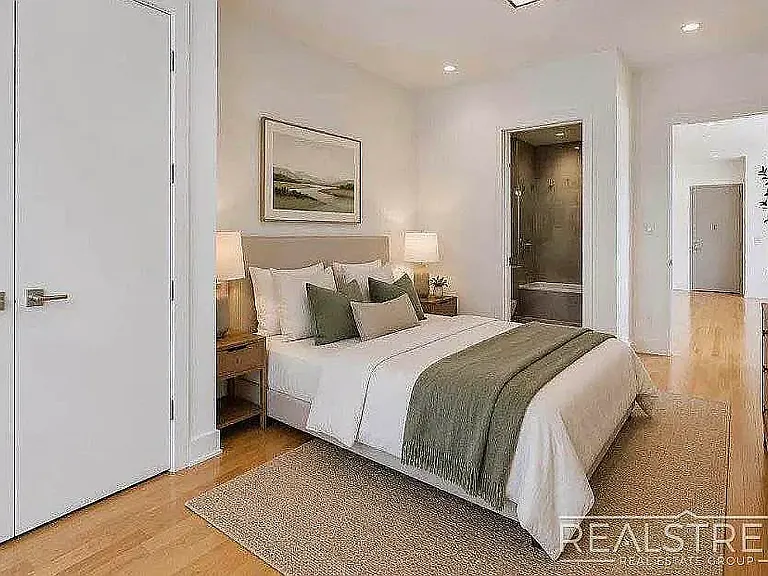 109 Winthrop St #4F — Photo 7