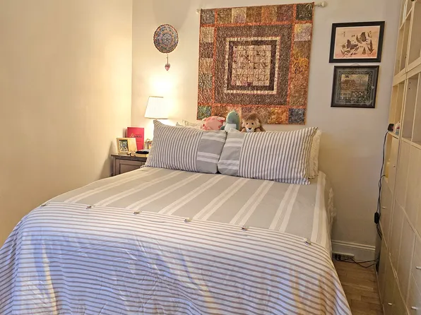 202 Seeley Street image 6 of 25