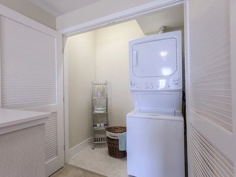 In Unit Washer Dryer