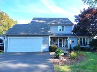 362 Webster Rd, Webster, NY 14580