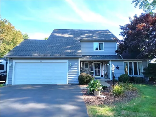 362 Webster Rd, Webster, NY 14580