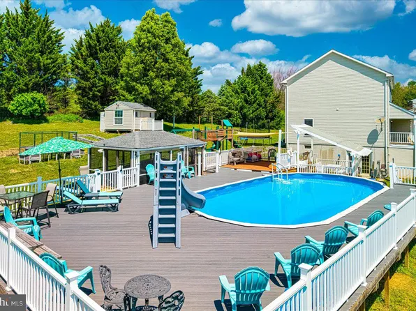 2402 Windisch Dr, Westminster, MD 21158