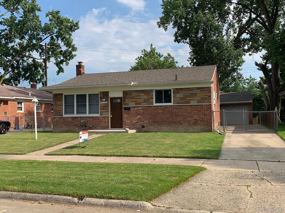 1st image of 33149 Parkwood St