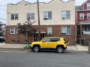 114 W 4th St, Bayonne, NJ 07002