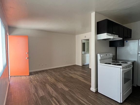 2nd image of 2720 Broadway APT 25