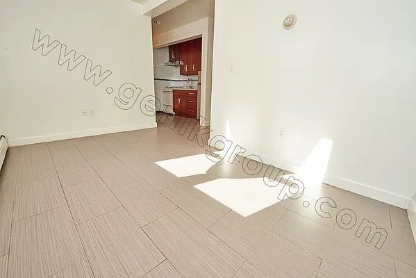 Rented by Genik Group Corp | media 10