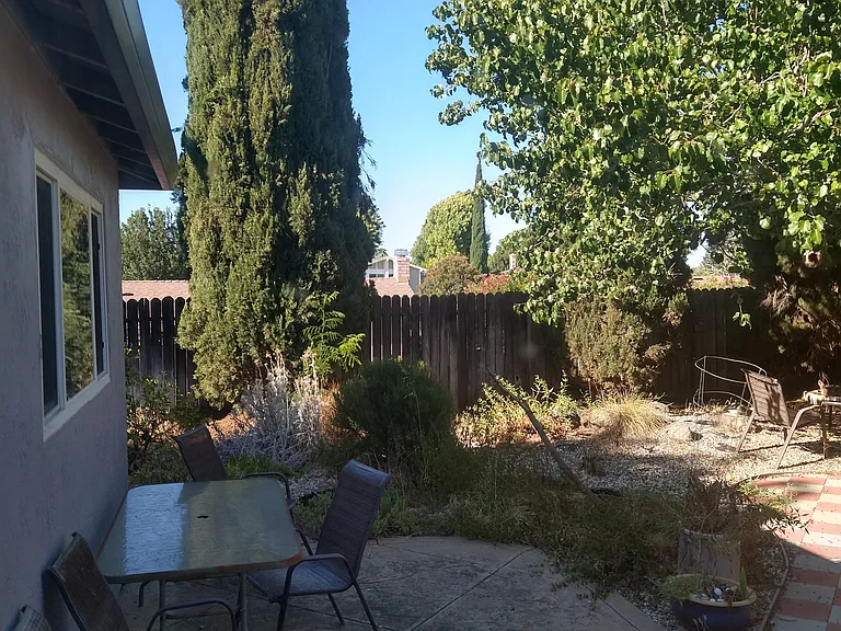 Oakmont Pl — Photo 13