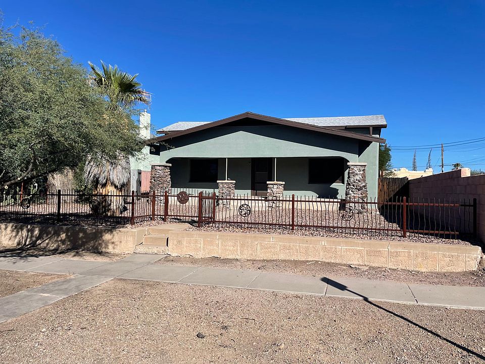 1st image of 222 N 2nd Ave