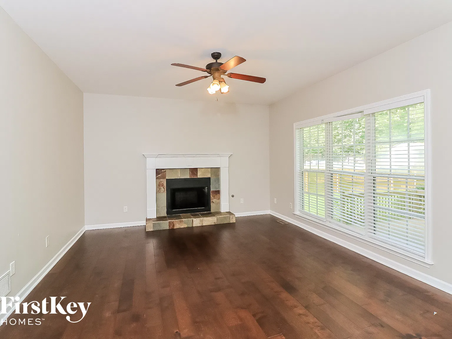 4 bed, 2.5 bath, 2278 sqft, $2,625 — Photo 2
