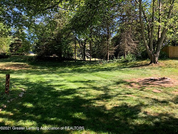 5th image of 1601 Larkwood Dr