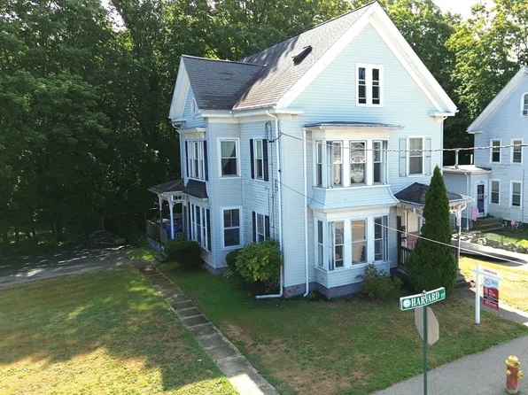 8 Harvard St, Whitman, MA 02382