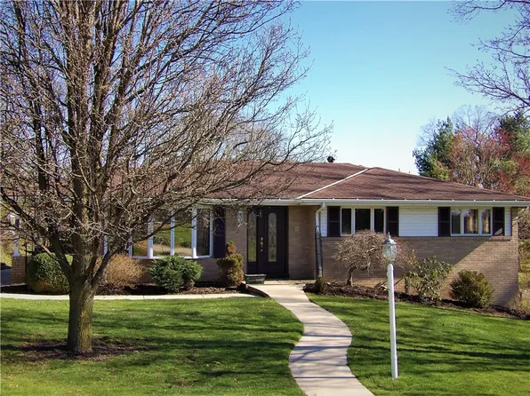 28 Anchor Dr, Washington, PA 15301