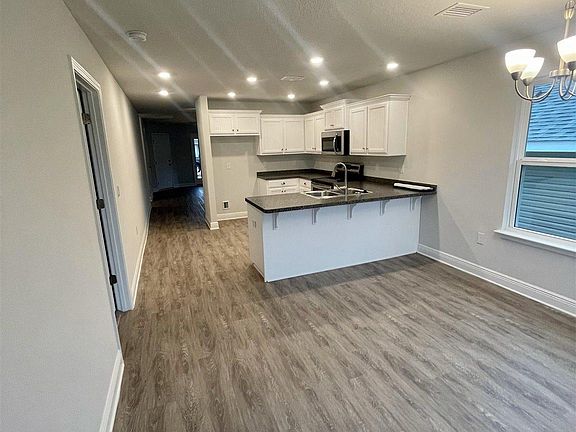 4th image of 7134 Sonny Dr #2C