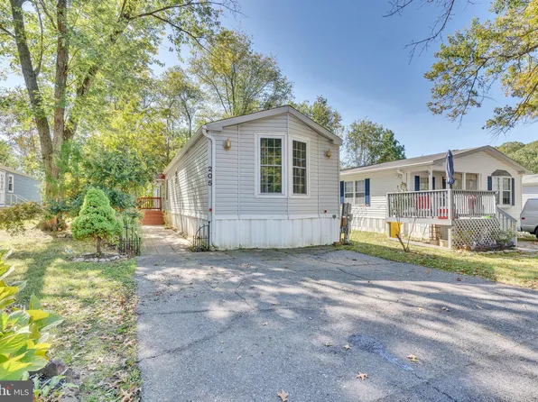 205 Boones Dr, Lothian, MD 20711