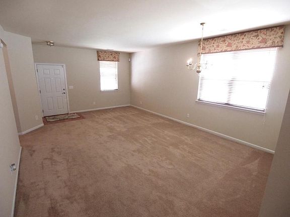 4th image of 4977 Wyman Blvd