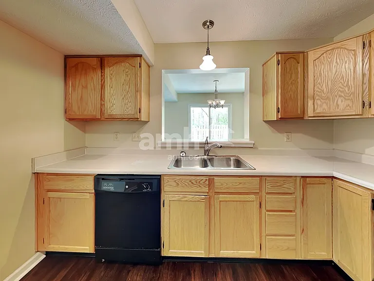 11926 Titania Cir — Photo 3