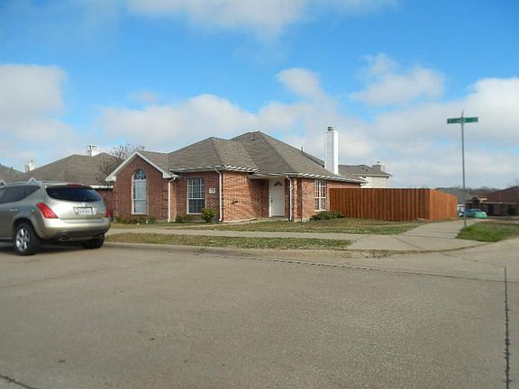 3rd image of 1512 Jessica Ln