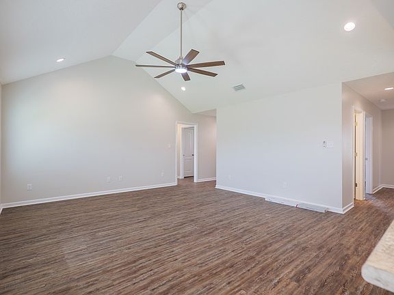 3rd image of 1023 Mary Nell Ct