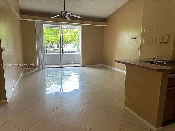 4th image of 731 Lyons Rd APT 16203