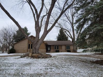 235 Rosario Ln, White Lake, MI, 48386