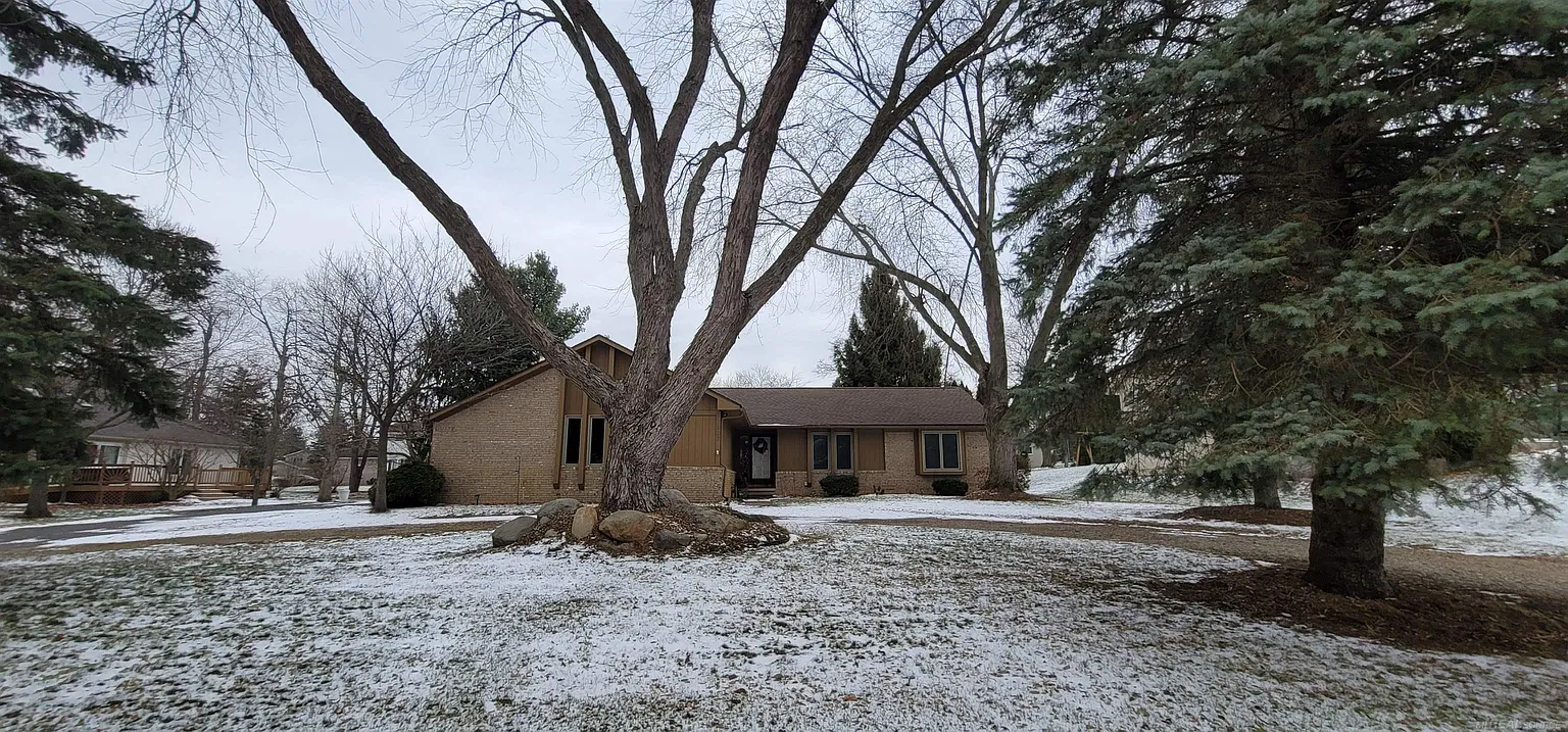 235 Rosario Ln photo 1