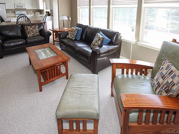 5th image of 34673 Fontana Dr