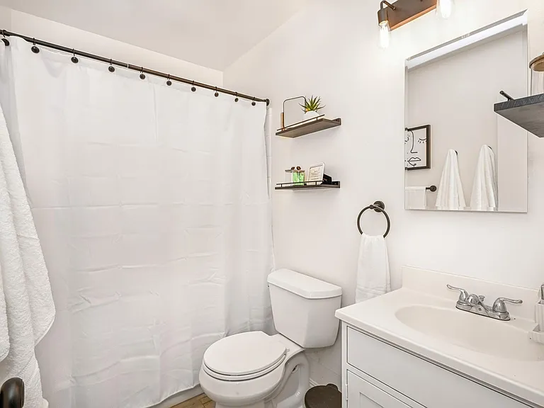 177 Virginia Pl #B — Photo 23