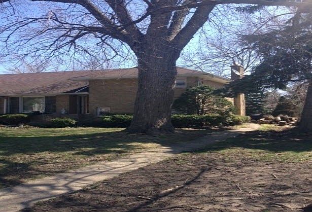 2nd image of 6715 N Kedvale Ave