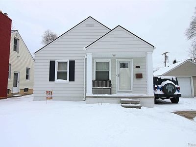 2223 Ridgemont Rd, Grosse Pointe Woods, MI, 48236