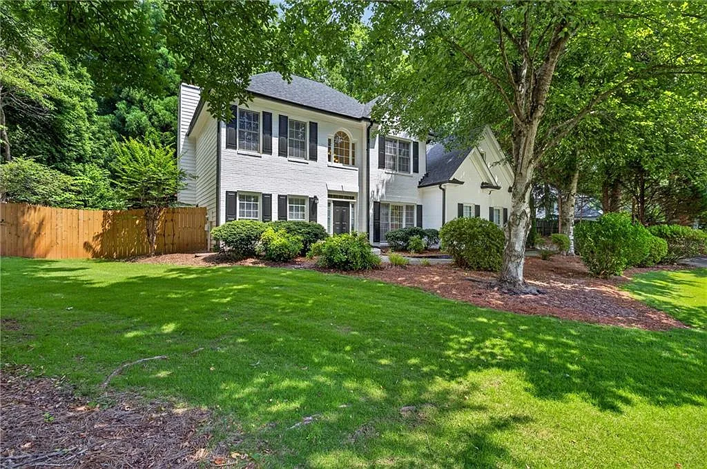 5 bed, 3.0 bath, 2940 sqft, $3,100 — Photo 1