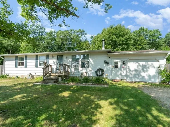 5545 Jackie Dr, Harrison, MI 48625