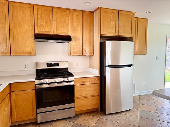 5th image of 2967 Naugatuck Ave