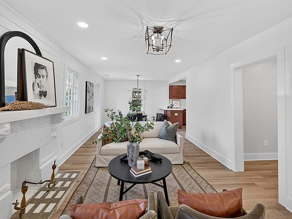4th image of 1620A Lillian St