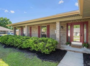 1863 Bay Pine Cir, Gulf Breeze, FL 32563