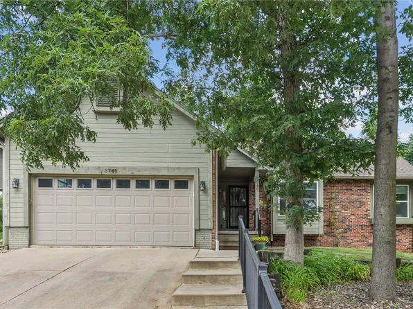 3740 Old Orchard Rd NE, Cedar Rapids, IA 52402