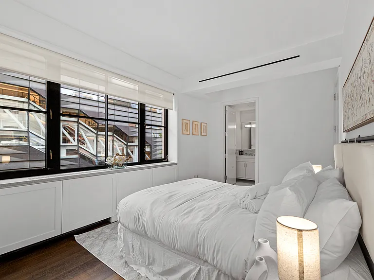61 5th Ave #2 — Photo 46