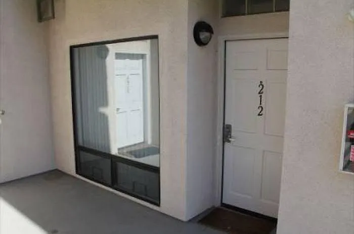 2 bed, 2.5 bath, 1017 sqft, $3,100 — Photo 4