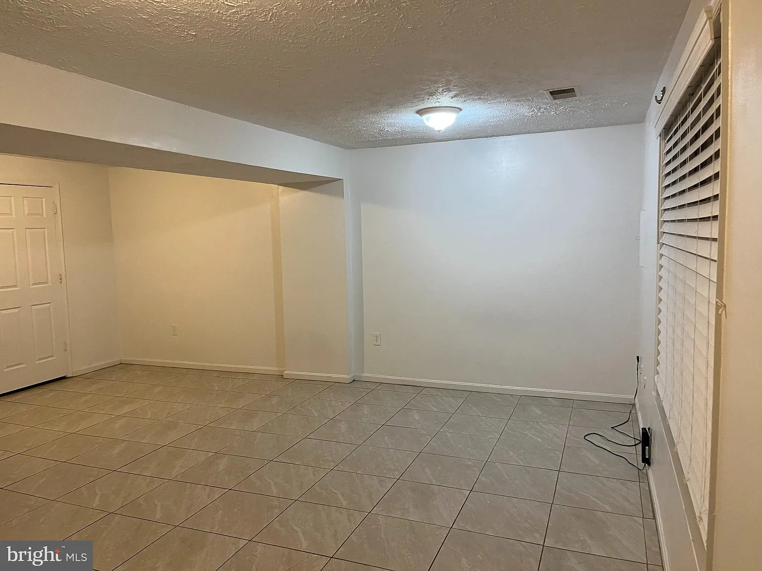 1 bed, 1810 sqft, $1,100 — Photo 3
