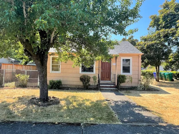 237 NE 109th Ave, Portland, OR 97220