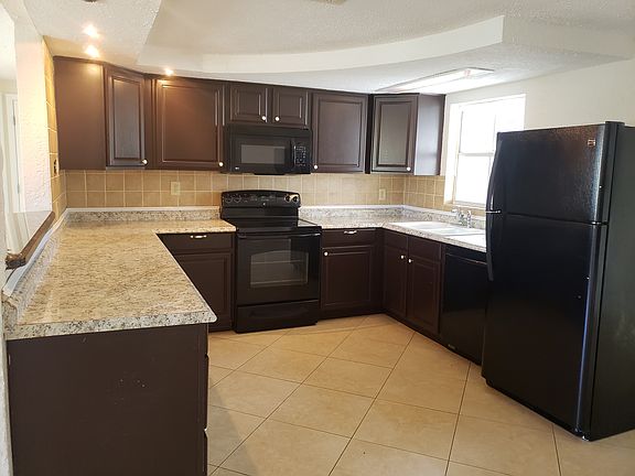 3rd image of 4608 Aegean Ave
