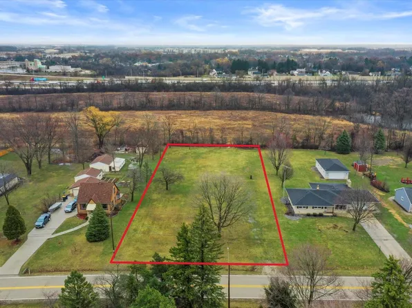 8076 South 20TH STREET, Oak Creek, WI 53154