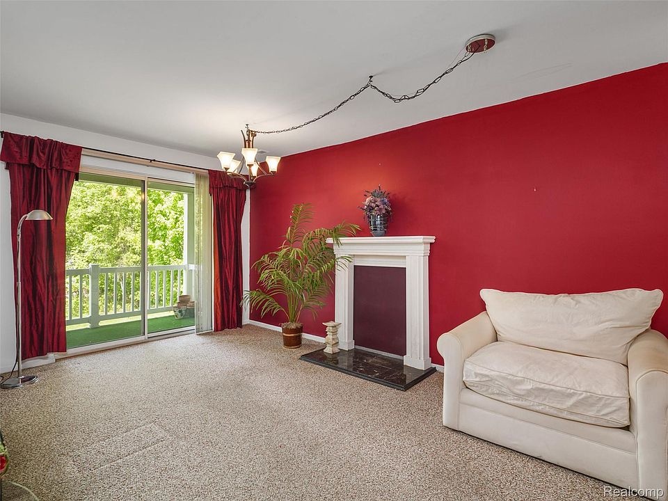 1st image of 1127 S Lake Dr Unit 206