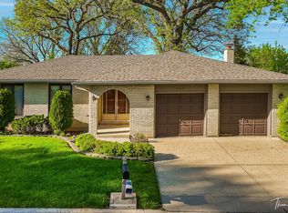 6106 Ivy Dr, Lisle, IL 60532