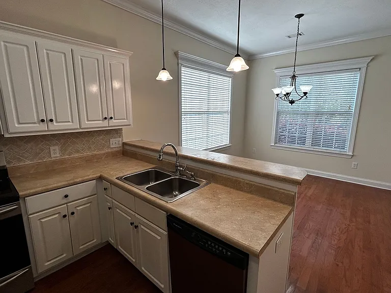 2500 Grier Cir — Photo 10