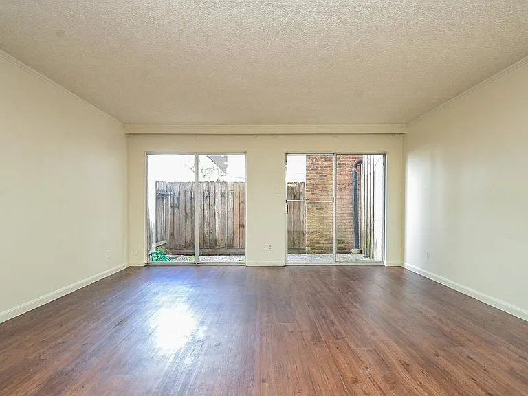 1211 Miramar St #1 — Photo 6