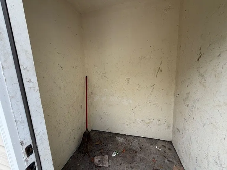 502 Prince St — Photo 12