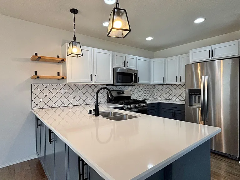 8316 N James Ct — Photo 5