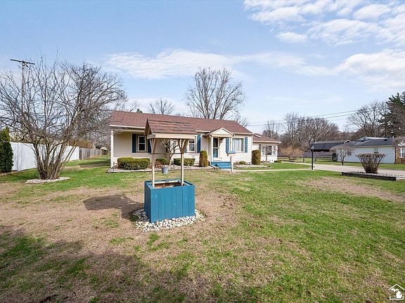 2nd image of 3960 Sterns Rd