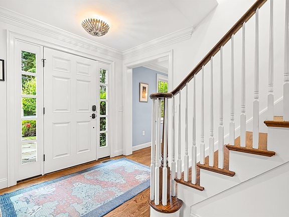 2nd image of 10 Kirkland Cir